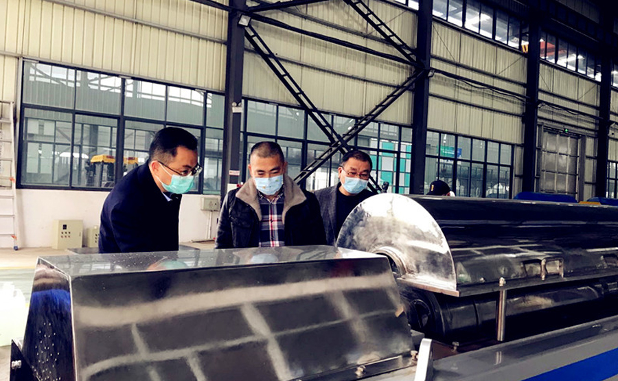 蓮都區(qū)政協副主席沈建祖走訪慰問浙江www.17c百度视频(圖2) undefined